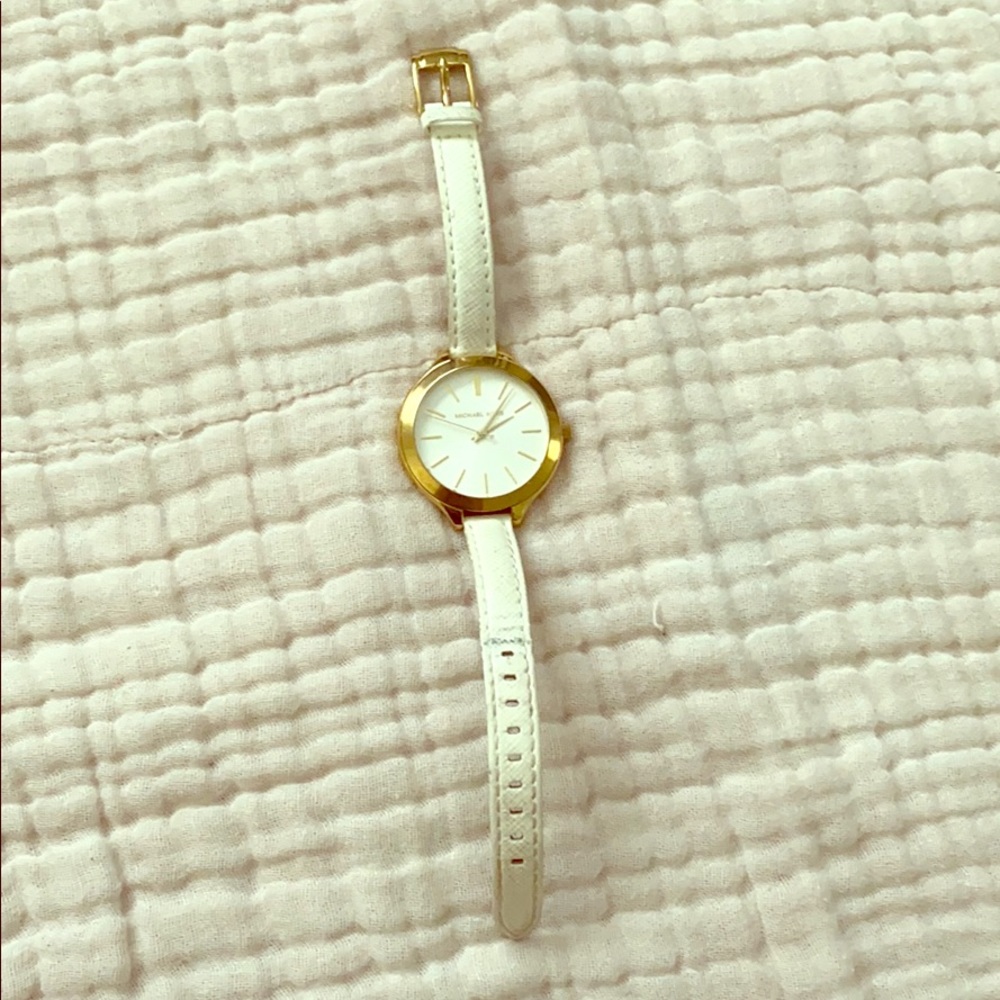 Michael Kors Runway MK2273 womens quartz watch